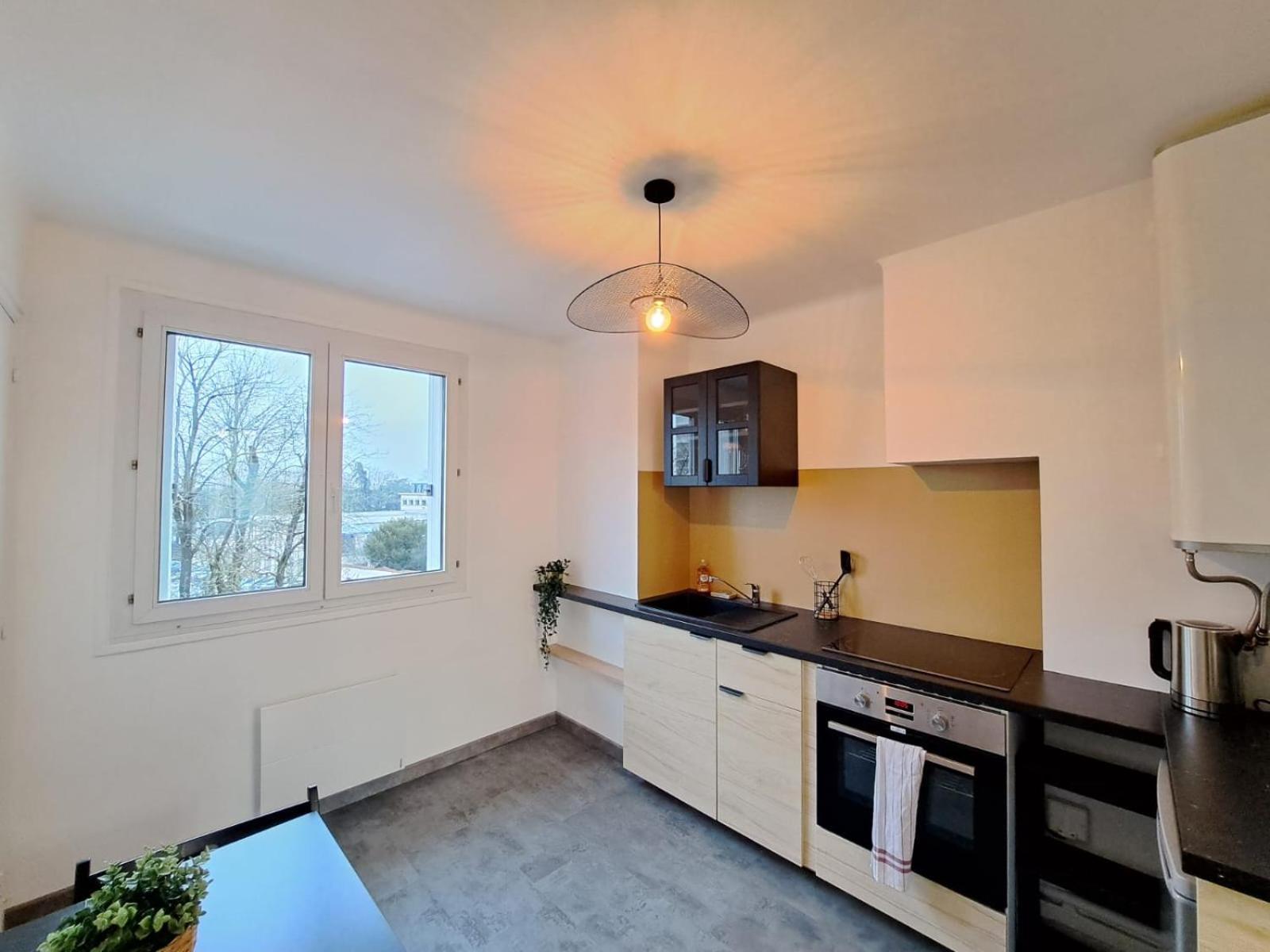 Appartement Cosy Au Coeur De ריימס מראה חיצוני תמונה